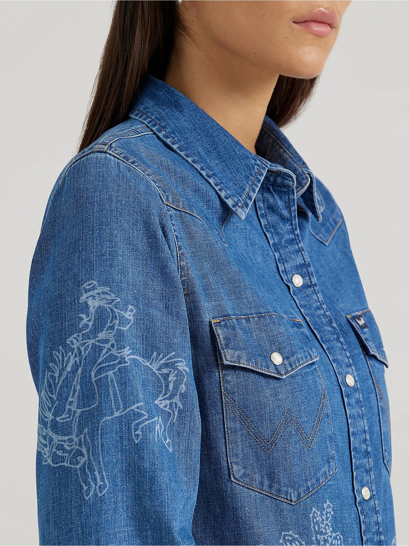 Wrangler Women’s Lasered Icons Cowboy Denim Snap Shirt – Medium Wash – 112356655